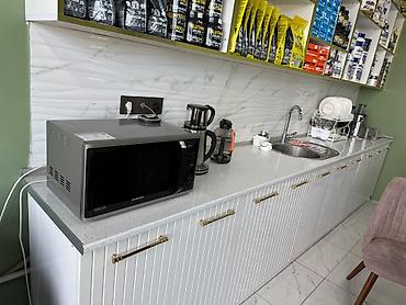 dekor soba: Fitnes zal ucun mebel.desti tecili satilir uzunluq 5 mt.Mebel temiz — 3
