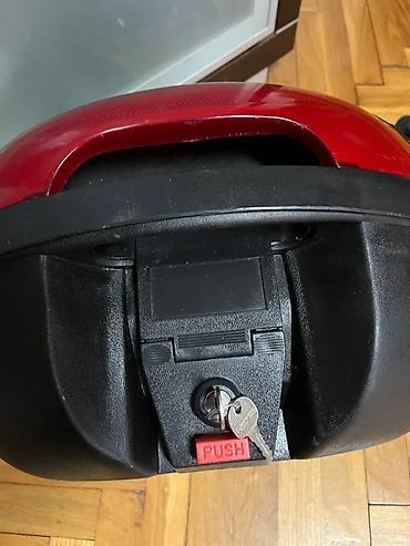 punjac za akumulator cena: Univerzalni kofer za motor/skuter sa nosačem - Tvrda gornja kutija — 3