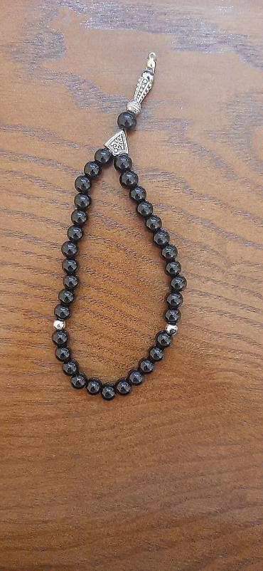 Qara daşlardan tasbeh - Material: parlaq qara muncuqlardan