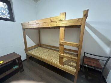 деревянные двухъярусные кровати: Двухъярусная деревянная кровать - Материал: массив дерева (каркас и