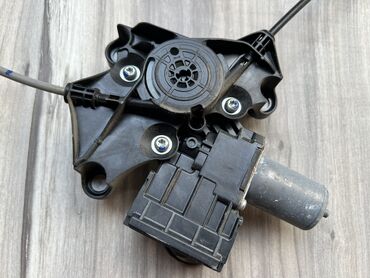 Стекла и комплектующие: Механизм стеклоподъемника Заднее правое Toyota, 2020 г., Б/у, Оригинал at lalafo.kg — 3 Стекла и комплектующие: Механизм стеклоподъемника Заднее правое Toyota, 2020 г., Б/у, Оригинал — 3