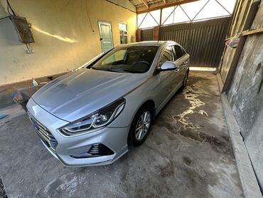 Продажа авто: Hyundai Sonata: 2018 г., 2 л, Автомат, Газ, Седан