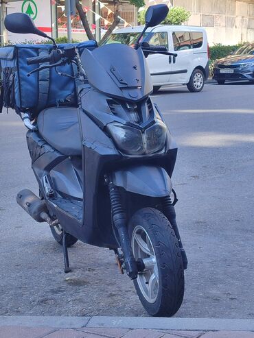 Mopedlər,skuterlər: - 33, 150 sm3, 2022 il, 40 km