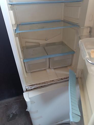 indesit ds 4160 s: İndesit No Frost iki kameralı soyuducu - Brend və model: Indesit, üst — 1