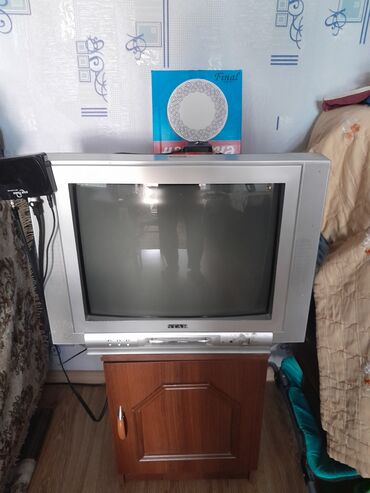 телевизор самсунг: İşlənmiş Televizor Sharp LCD 32" 4K (3840x2160), Ünvandan götürmə