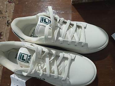 белая женская рубашка: Кроссовки FILA (модель: 1TM02000G-320) - Цвет: белый с зелёными — 2