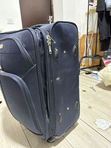 Отдам даром: Мужские вещи, термос, чемодан Эйрподс в Все в одни руки или за — 5