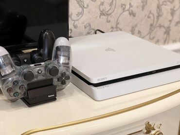 жесткий диск на 500гб: Ps4 slim белый В идеальнешем состоянии💯 Пломбы на месте✅ В комплекте 2