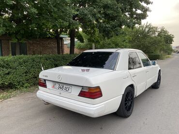 Mercedes-Benz: Mercedes-Benz E-Class: 1991 г., 2.6 л, Автомат, Бензин, Седан