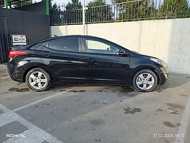 afdomobil: Hyundai Elantra: 1.8 l | 2011 il Sedan — 2