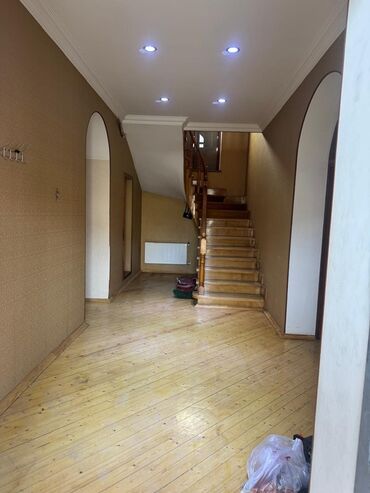 Uzunmüddətli kirayə evlər: 240 kv. m, 7 otaqlı, Kombi, Qaz, İşıq — 16