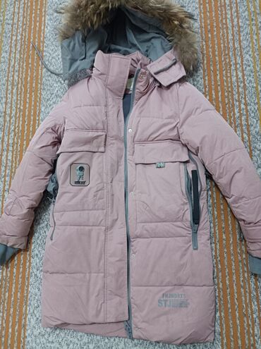 куртки детский: Куртка зимняя на 8-10 лет, в зависимости от роста ребенка, до роста