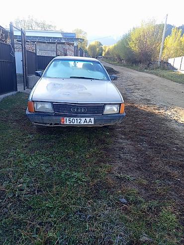 in car: Audi 100: 1989 г., Механика, Седан — 6