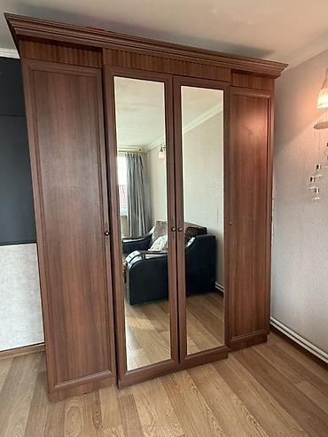 tcl 65: İşlənmiş, 4 qapılı, Güzgülü, Qəhvəyi, Taxta, Açılan, Düz dolab — 1