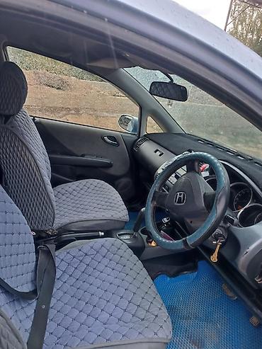 Продажа авто: Honda Fit: 2002 г., 1.3 л, Автомат, Бензин, Хэтчбэк — 5