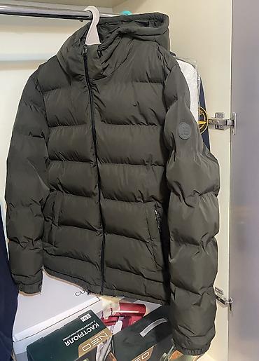 салатовый пуховик: Мужская куртка, XL, PULL&BEAR, Б/у, цвет - Зеленый, Самовывоз — 1