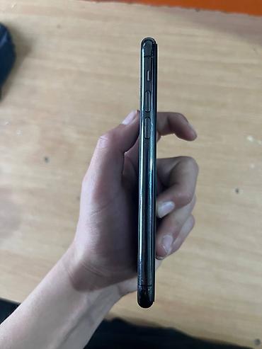 Apple iPhone: IPhone 11 Pro, Б/у, 64 ГБ, Space Gray, Чехол, 72 % — 5