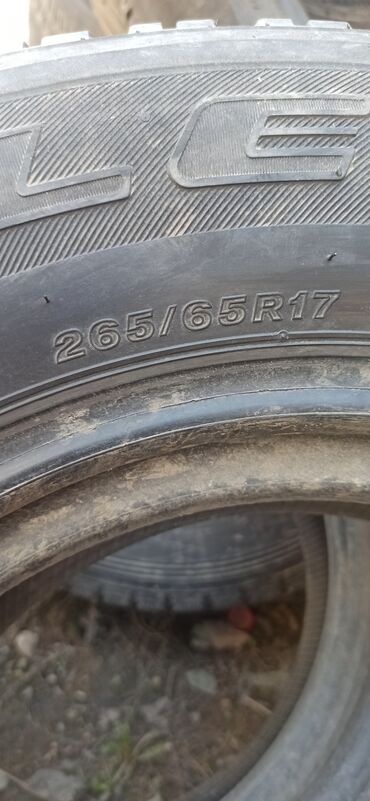 Шины: Шины 265 / 65 / R 17, Лето, Б/у, Комплект, Внедорожные (АТ/МТ), Bridgestone