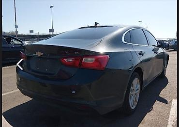 cherry masin: 2017 Malibu Lt, Böyük Manitor, Airbagların hansı salamat 4 qapı — 4