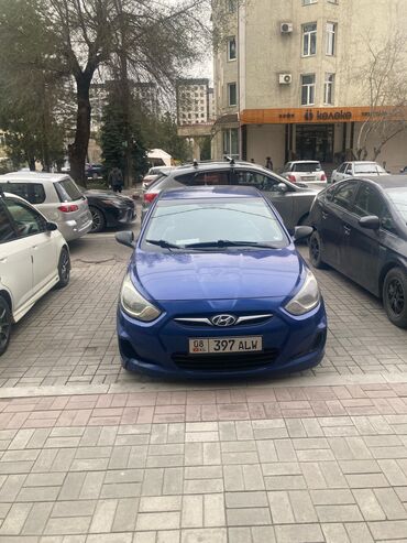 страний машина: Hyundai Solaris: 2012 г., 1.4 л, Механика, Бензин, Хетчбек