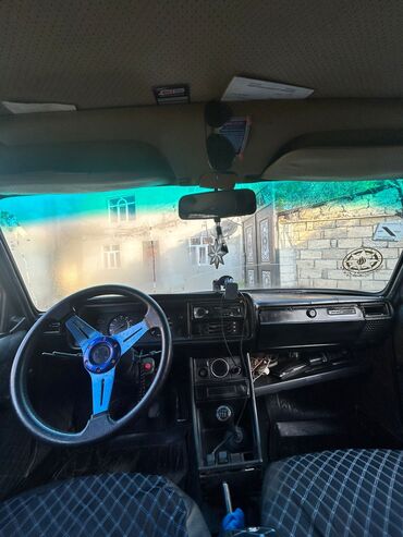 VAZ (LADA): VAZ (LADA) 2107: 1.6 l | 2002 il 32213 km Sedan — 7