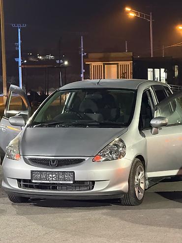 аренда машына фит: Залог 2900 сом За сутки 2900 сом по городу 🌃 Honda Fit/Jazz, 5‑дверный — 2
