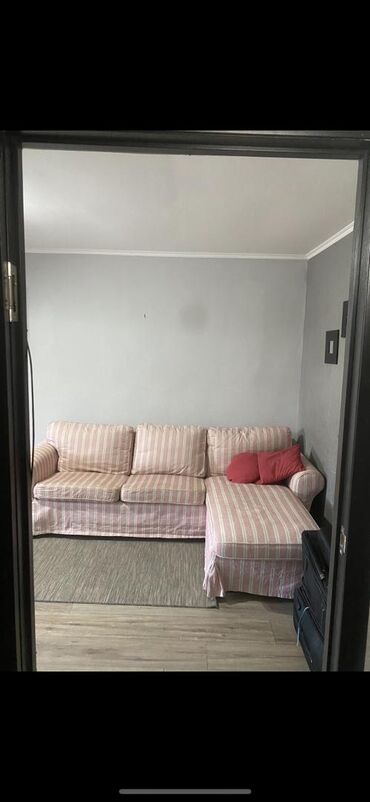 диван и 2 кресла мягкая мебель: Модульный диван, цвет - Бежевый, Б/у