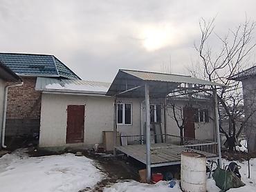 Продажа коттеджей и домов: Продаётся 4-комнатный жилой дом со всеми удобствами. Дом в хорошем — 17