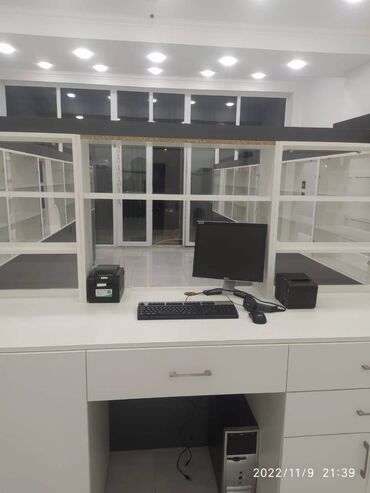 Digər kommersiya daşınmaz əmlakı: Həzi aslanov metrosunun yaxınlığında amerika sefirliyinə yaxın 110 kv — 13