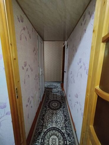 Uzunmüddətli kirayə mənzillər: Qaraçuxur qəsəbəsində 146 nömrəli tam orta məktəbin yaxınlığında — 10