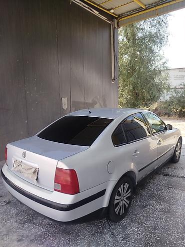 Унаа сатуу: Volkswagen Passat: 1998 г., 1.8 л, Кол менен иштөөчү, Бензин, Седан — 9
