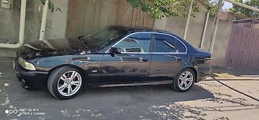 mercedes e class: BMW 5 series: 3 l | 1998 il Sedan — 3