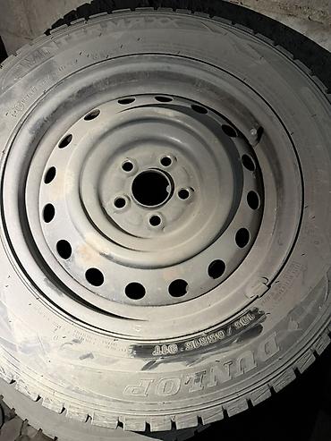 Шины и диски: Стальное колесо в сборе с зимней шиной Dunlop, стояли на Субару легаси — 2