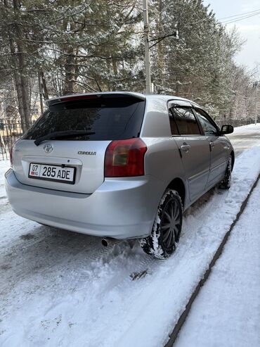 Toyota: Toyota Corolla: 2003 г., 1.5 л, Механика, Бензин