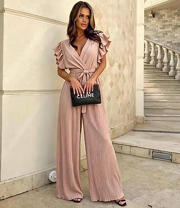 Kombinezoni: 04. Najlepši plisirani kombinezoni 🫶 
2.400 dinara A — 6