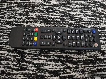 Aksesoari za TV i video: 1. Universal-daljinski 10in1 Modell CL53E 2. 4 in 1 daljinski — 8