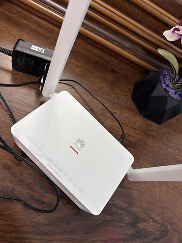 Huawei OptiXstar (GPON) Wi‑Fi router - İki böyük xarici antena –