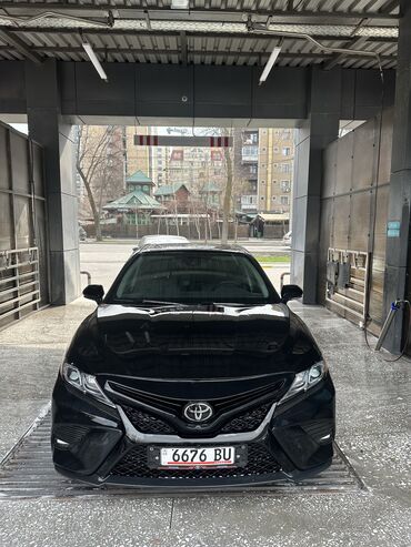 уборочная машина: Toyota Camry: 2020 г., 2.5 л, Автомат, Бензин, Седан