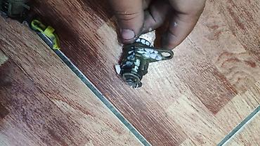 key maker: Toyota Carolla личинка дверного замка, Тойота каролла личинка дверного — 2