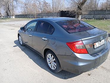 8: Honda Civic: 2012 г., 1.8 л, Автомат, Бензин, Седан — 4