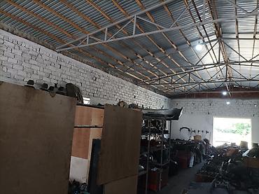 Kommersiya daşınmaz əmlakı: Təyinat:Anbar və sex Sahə:100-1500 m2 Videomüşahidə:VAR Sanitar — 2