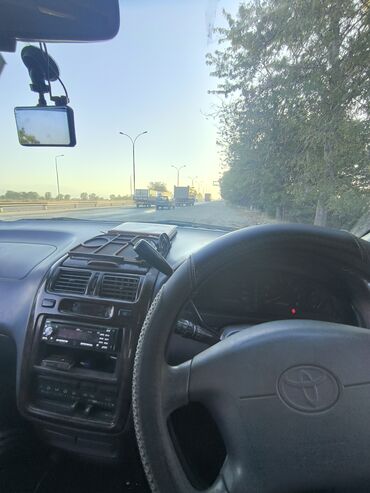 обмен машинами ключ в ключ: Toyota Ipsum: 2000 г., Автомат, Газ, Минивэн
