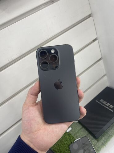 Apple iPhone: IPhone 15 Pro, Скидка 20%, Б/у, 256 ГБ, Black Titanium, Защитное стекло, 100 %