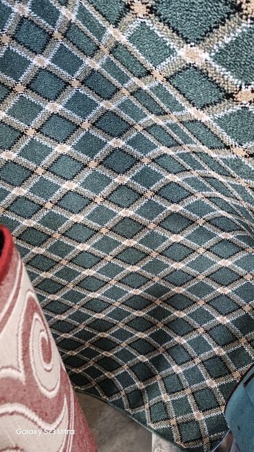 Бильярдные столы: Продаем ковролины для бильярдных клубов. в наличии. писать строго — 3