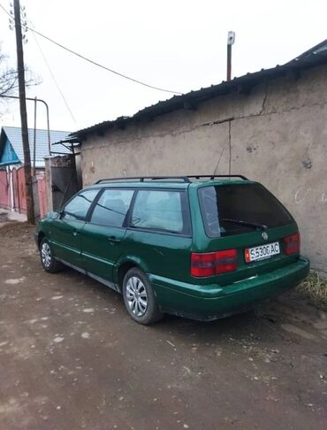 Volkswagen: Volkswagen Passat: 1994 г., 1.8 л, Механика, Бензин, Универсал