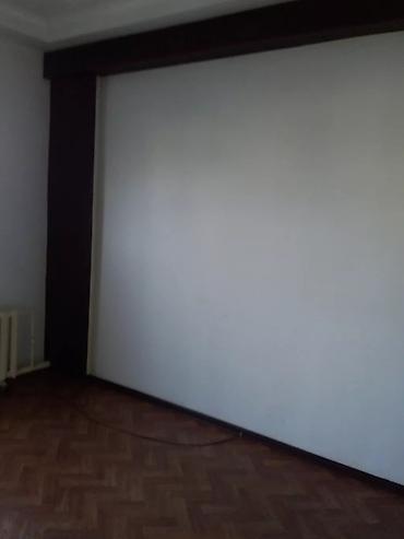 Коммерциялык мүлк: Кеңселерди сатуу 24 м², Ремонту бар, Административдик имарат, 3 кабат — 4