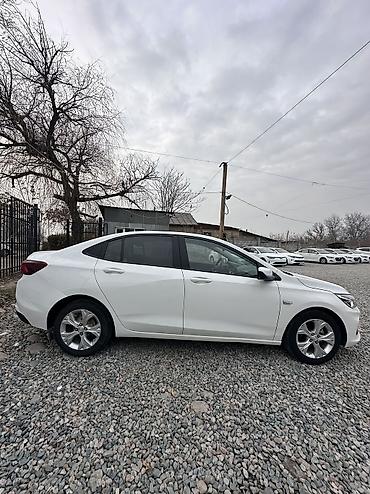 Chevrolet: Chevrolet Onix: 2019 г., 1 л, Бензин, Седан — 5