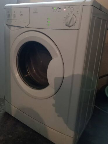 автомат стирал: Стиральная машина Indesit, Б/у, Автомат, До 6 кг