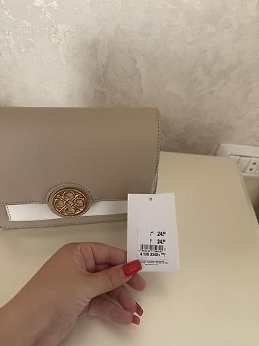 Çantalar: Qadın çiyin/çapraz çanta - Rəng: bej və ağ iki rəngli dizayn - — 3