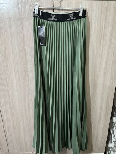 зеленая юбка: Юбка, Модель юбки: Плиссе, Макси, Высокая талия